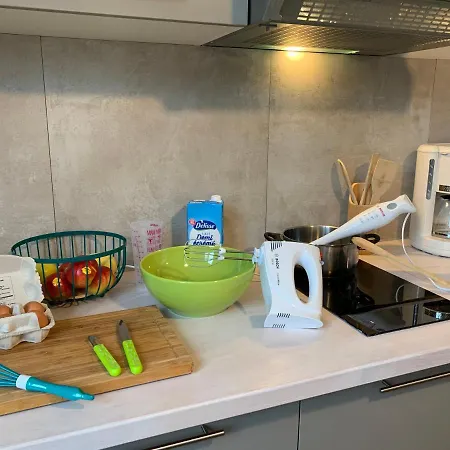 Apartamento Superlogis Troyes - Le Cadre Vert - Studio Grand Confort - Netflix - Parking *